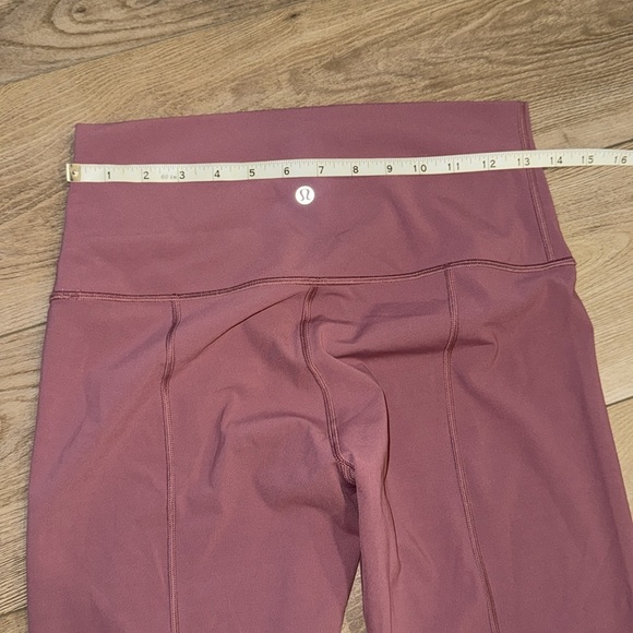 Lululemon Wunder under HR Crop 23” scalloped leggings in spiced chai LIMITED - Picture 2 of 4